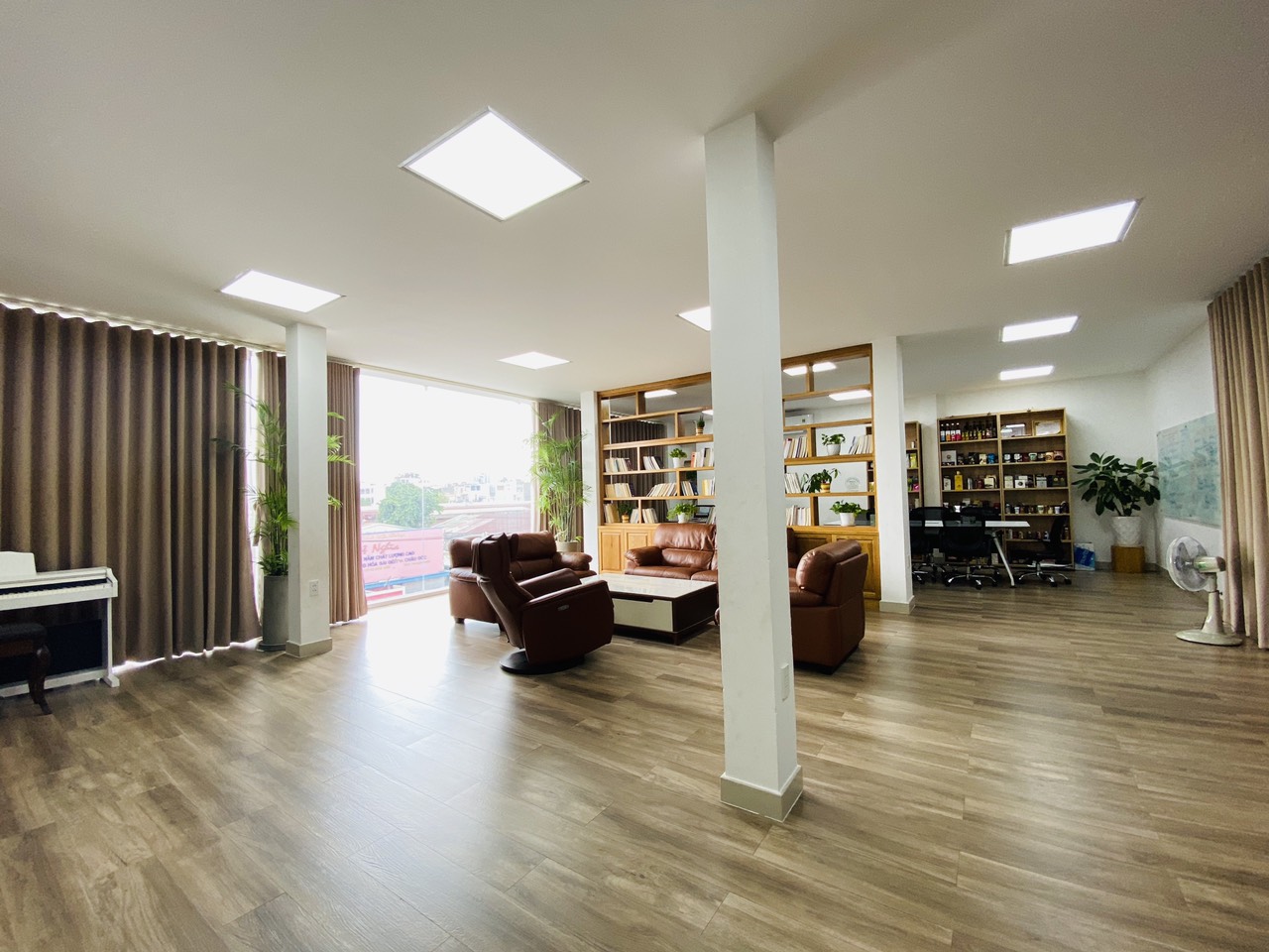 Mua đất tặng nhà full nội thất giữa lòng Quận.11, 1.800M2 sử dụng