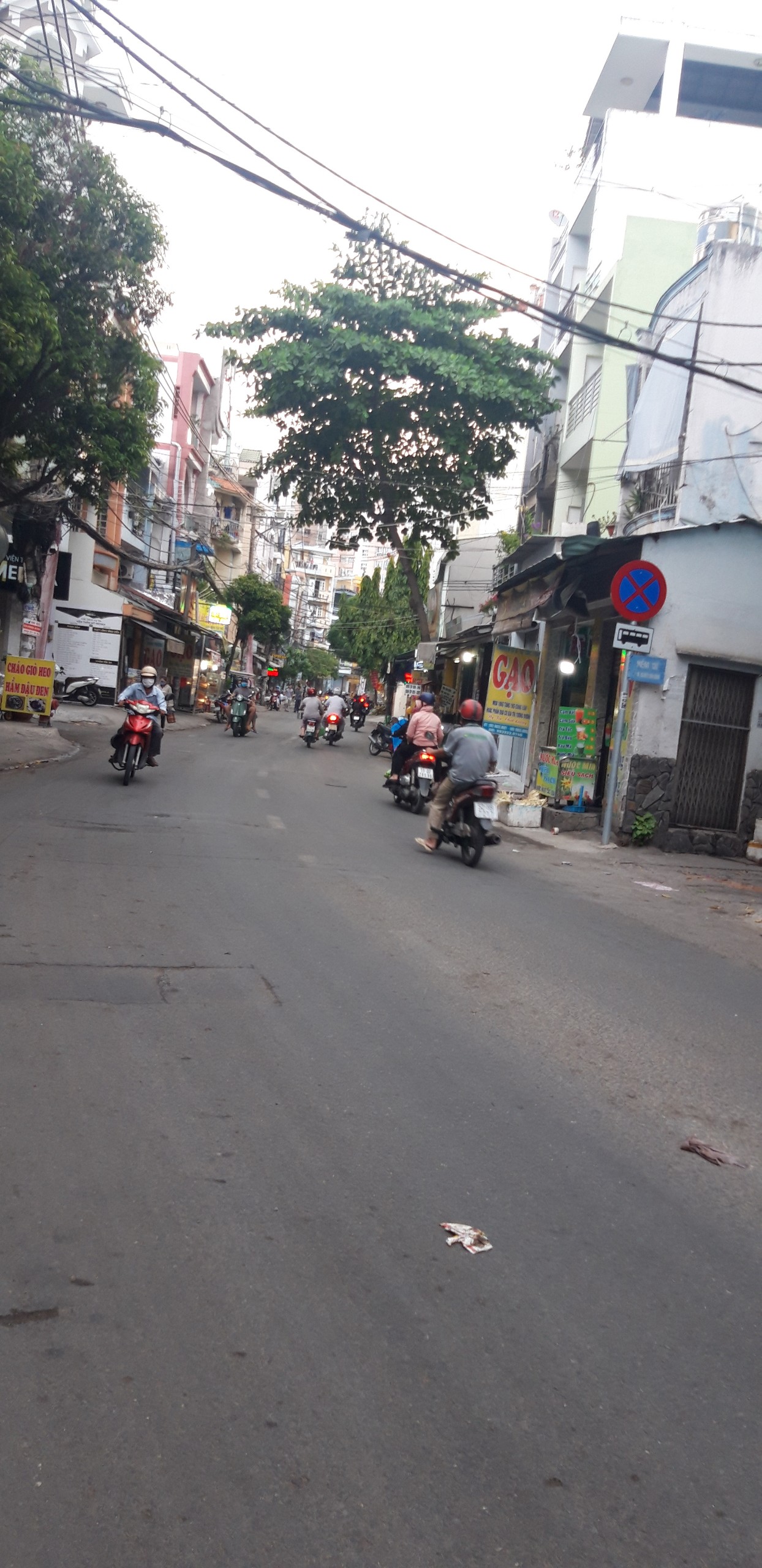 MT Đường Bùi Thế Mỹ  4L (4.2 x 15.4) 65m2. P.10, Q.Tân Bình. Giá 11.4 Tỷ TL