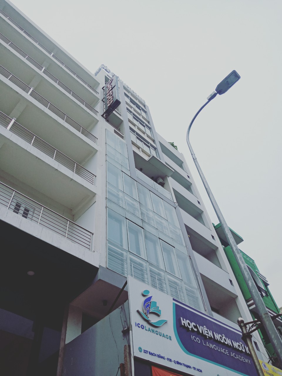 Gấp bán tòa building góc 2 mặt tiền Hoàng Văn Thụ, Phú Nhuận, DT 8x20m, giá chỉ 33.5 tỷ