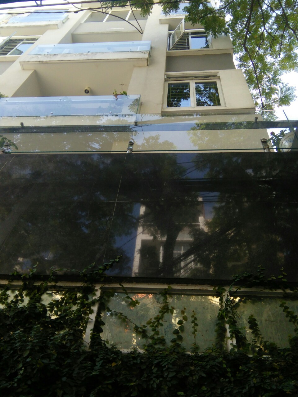 Đáo hạn ngân hàng nên cần bán gấp nhà Nguyễn Trãi q5 dt 4x10m