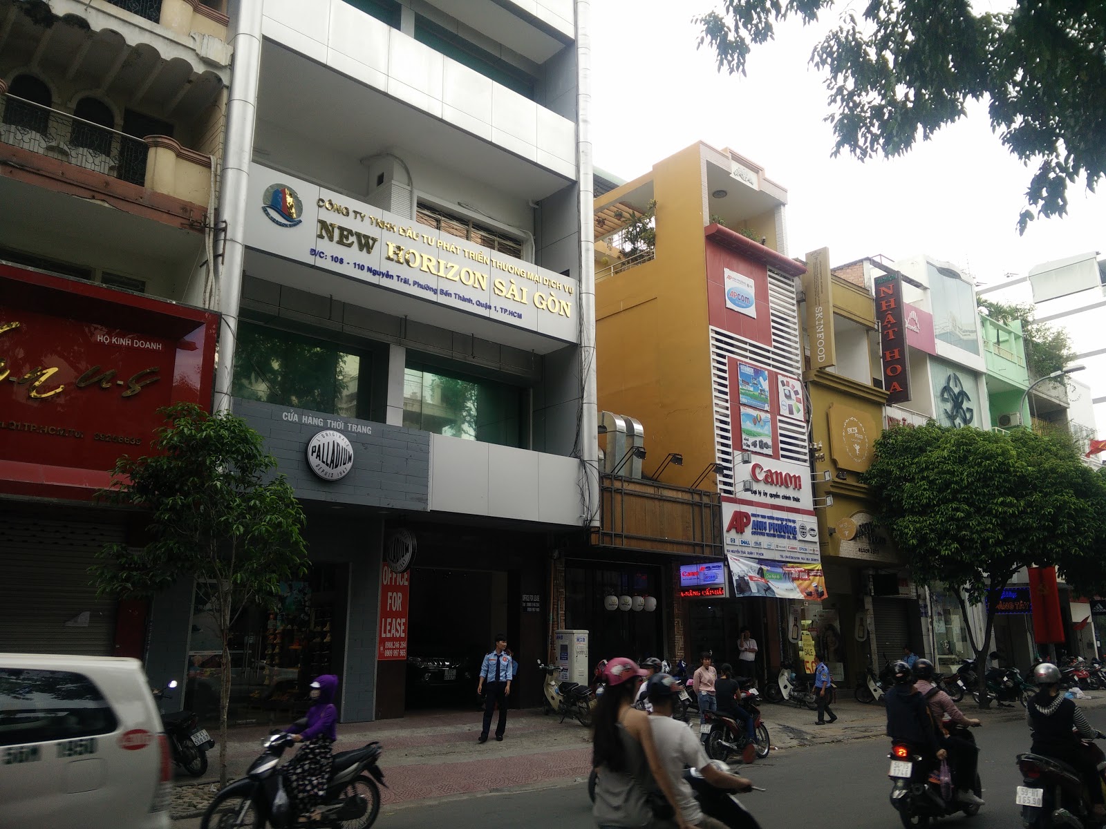  Bán nhà MT đường Nguyễn Thái Bình, Quận TB, DT: 4,2x22m, 2 lầu giá 20,5 tỷ