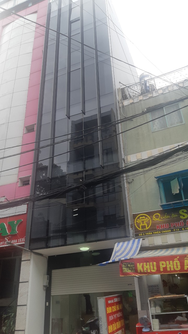 Bán nhà mặt tiền đường Hồ Bá Kiện, phường 15, Quận 10, DT: 4.2x20m, giá 23,5 tỷ