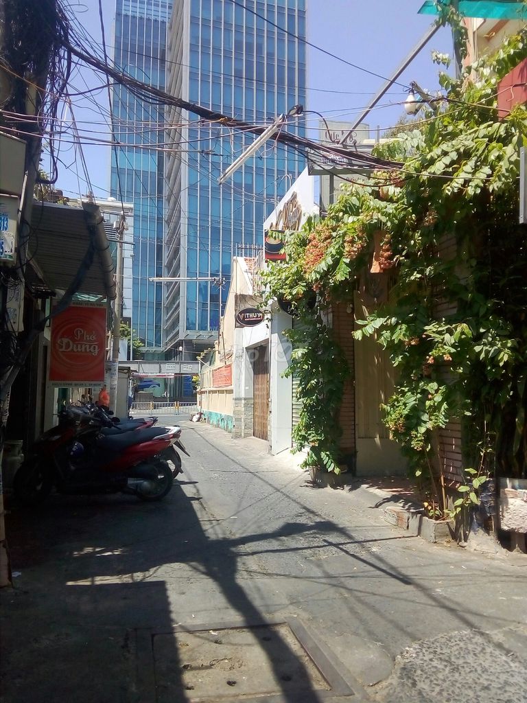 Bán nhà nát DT 171m2, đường Võ Thị Sáu, P.Tân Định, Q.1, giá 22,5 tỷ 