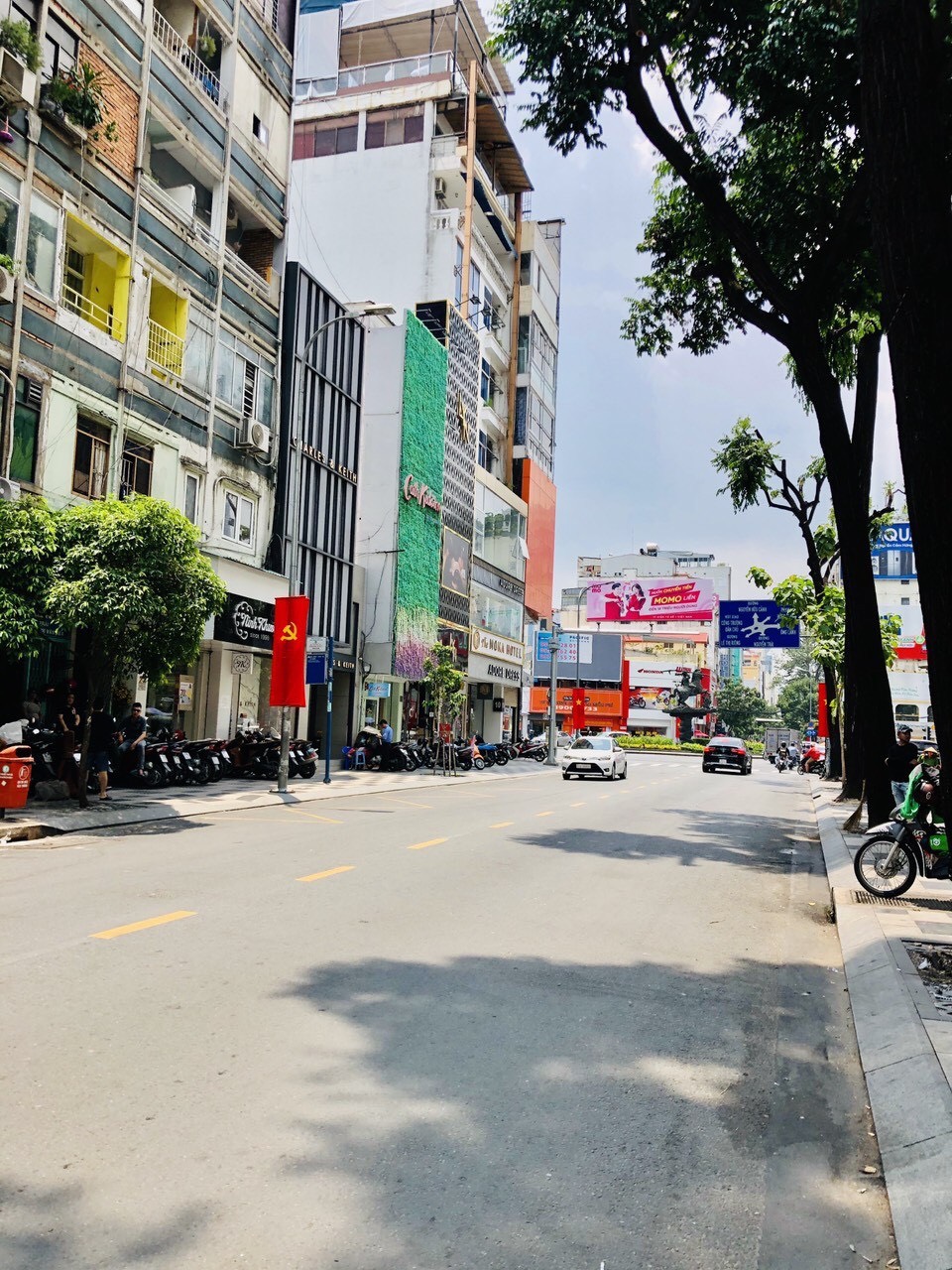 Bán nhà góc 2MT đường Nguyễn Quang Bích - Hoàng Hoa Thám. DT: 11x17m