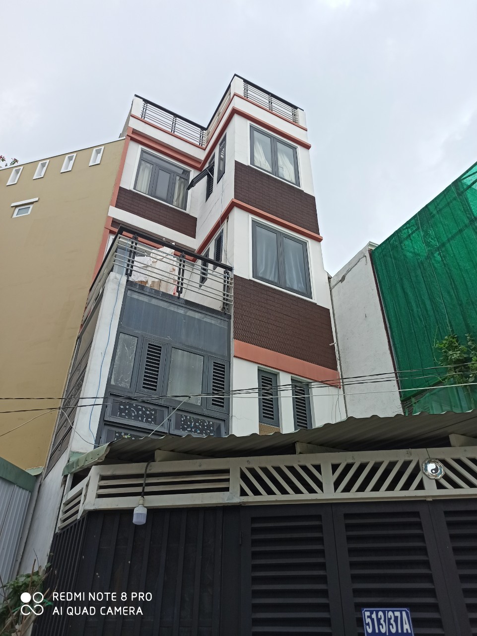 Bán nhà đường Phạm Văn Đồng, phường 13, quận Bình Thạnh.