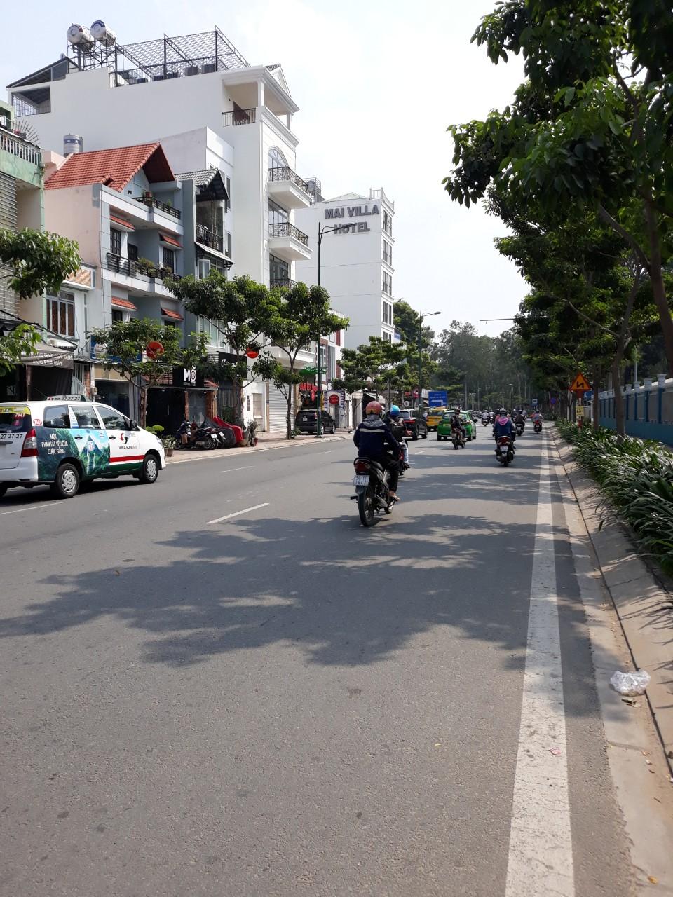 Bán nhà mặt phố tại Đường Phạm Văn Hai, Phường 5, Tân Bình, Tp.HCM diện tích 100m2  giá 20 Tỷ