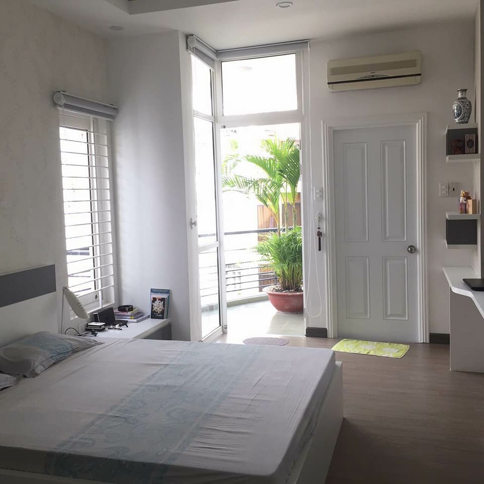 Mới, 23,5 Tỷ Nhà 4 Tầng 114,4m2 (4,4*26m) MT Nguyễn Hữu Cảnh, Bình Thạnh. 