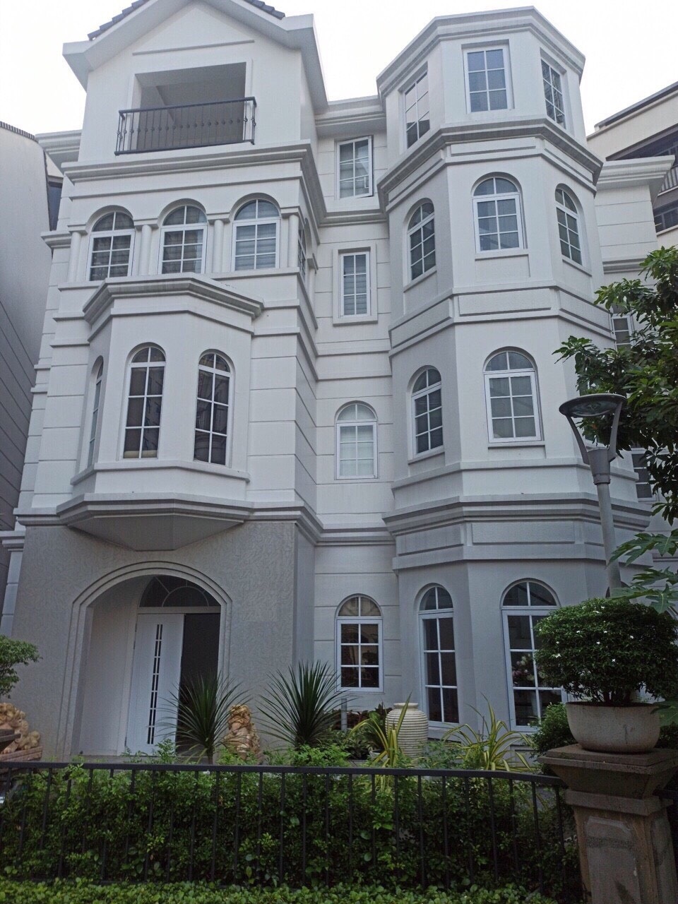 Bán Villa đẳng cấp 5*- 2 Mặt Tiền Saigon Pearl, Q.Bình Thạnh, 5 tầng, 10mx30m, giá 85 tỷ