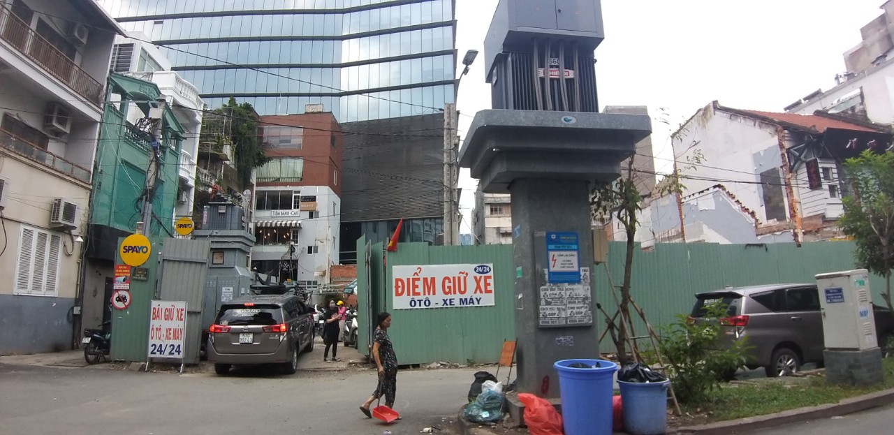 Bán đất vị trí đẹp MT Phan Đăng Lưu, P1, Phú Nhuận 12x28m CN: 406m2 GPXD: 2 hầm 10 tầng giá 130tỷ