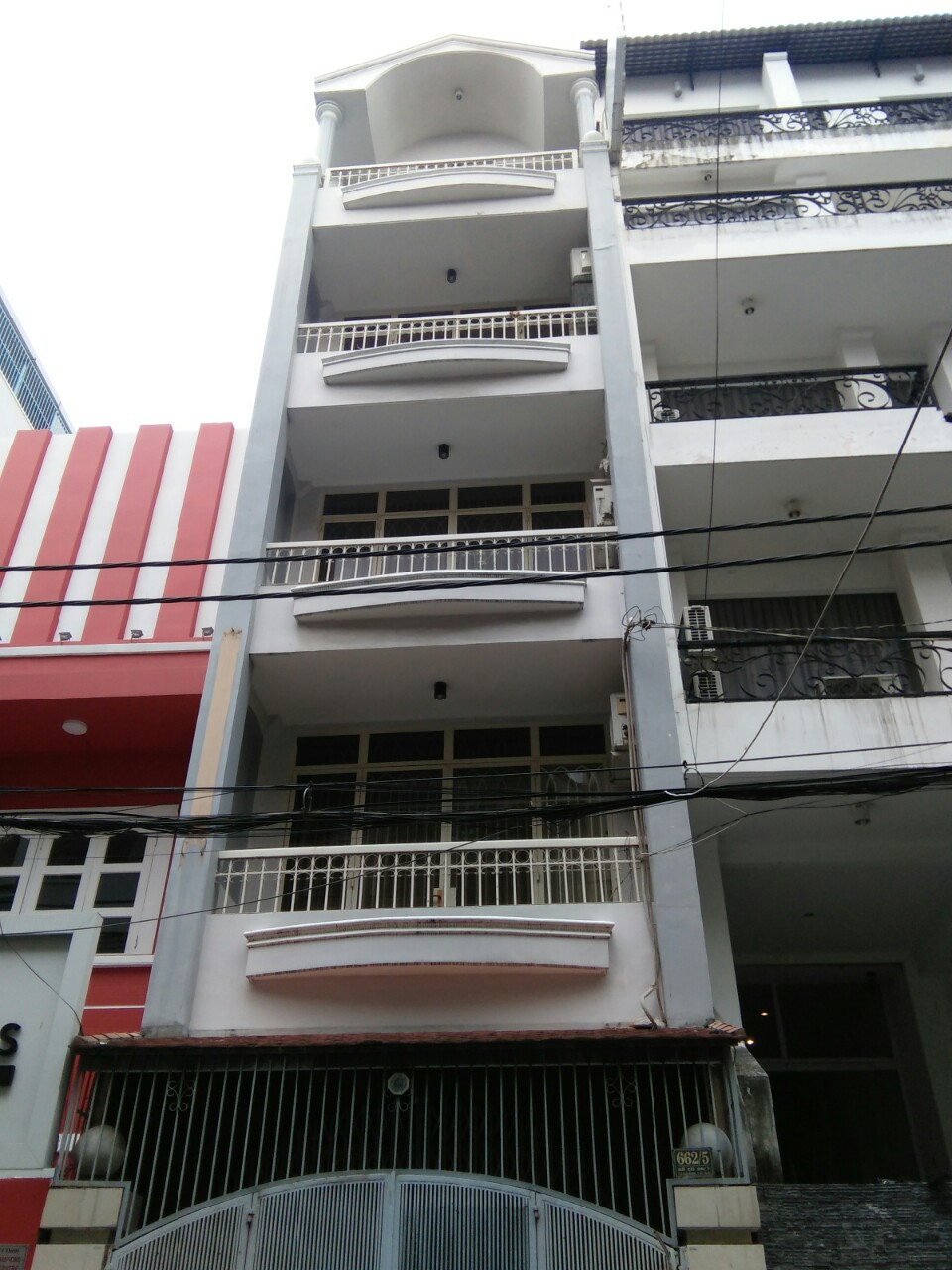 Bán gấp nhà hẻm 7m đường Nguyễn Trãi Q.5,DT:3.5x12-4 lầu.
