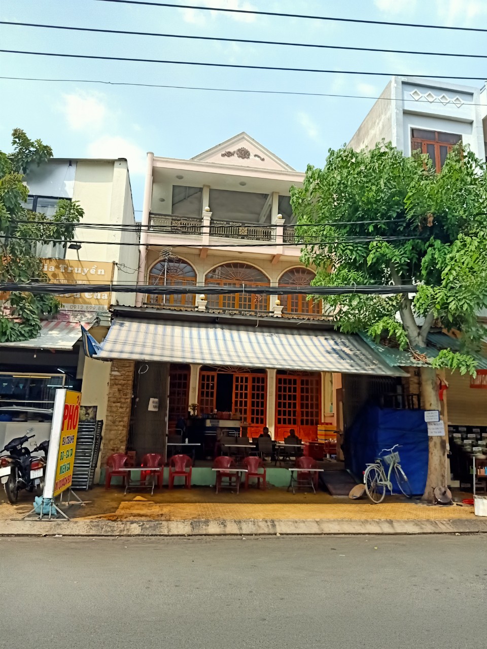 Cần bán nhà mặt tiền đường Nguyễn Khuyến; 184m2; 1 lầu; giá 25 tỷ