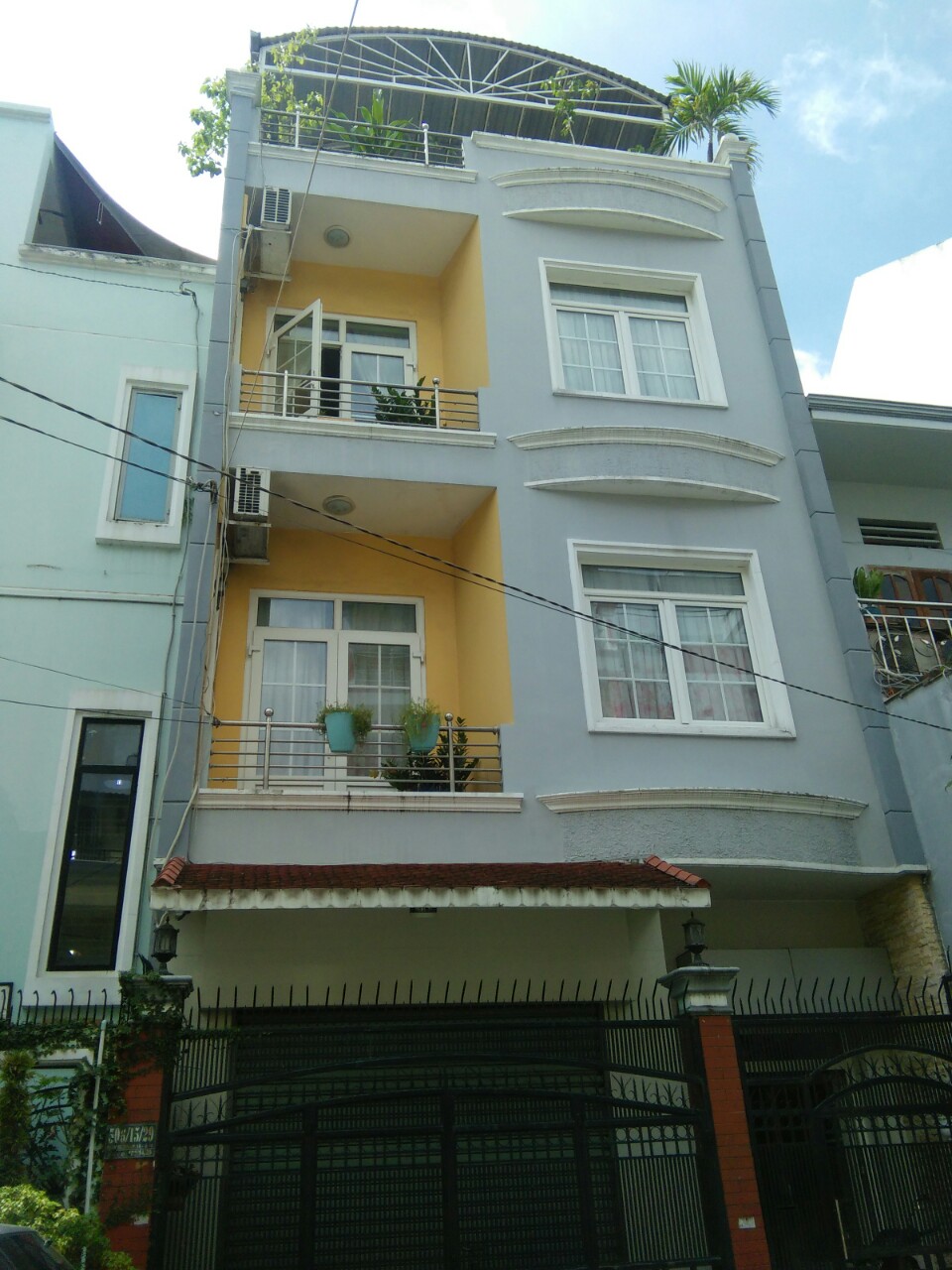 Bán nhà mặt tiền Châu Văn Liêm Q. 5, DT: 4 x 15m, 5 lầu nhà mới nguyên căn HĐ thuê 60tr/th