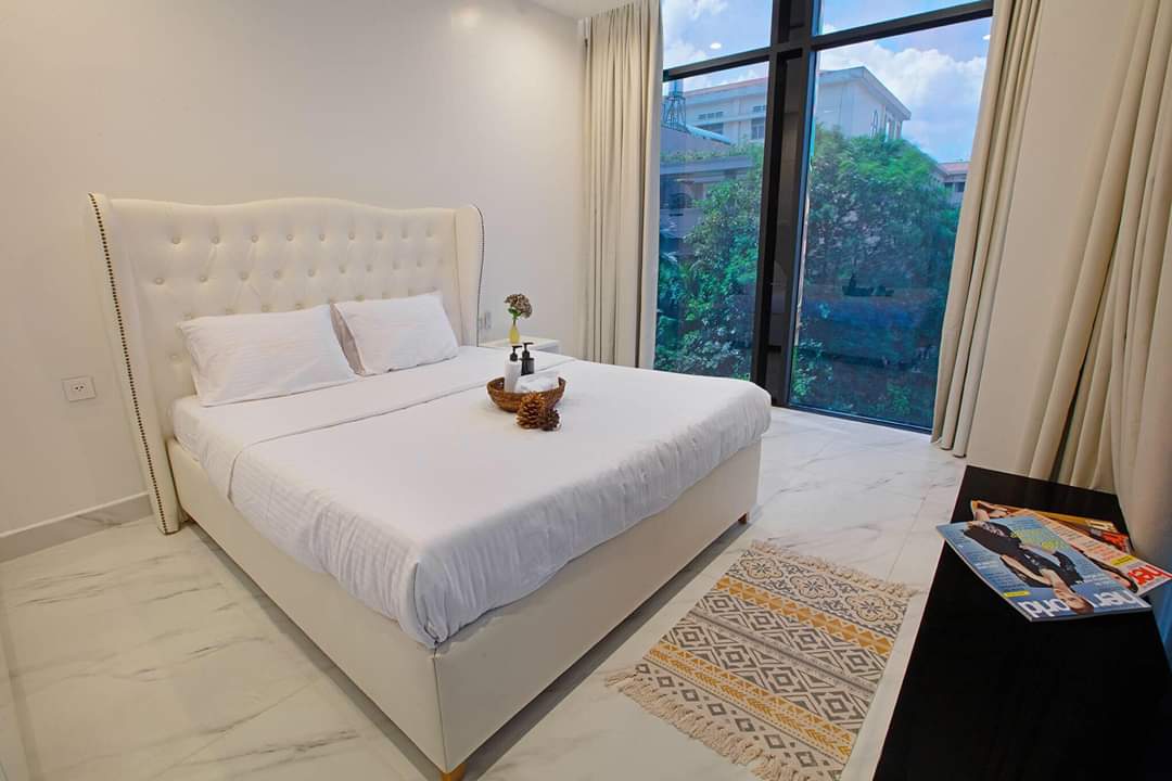 Cần bán tòa building 5 tầng MT đường D5, P. 25, Bình Thạnh, DT: 12x20m. Giá chỉ 56 tỷ