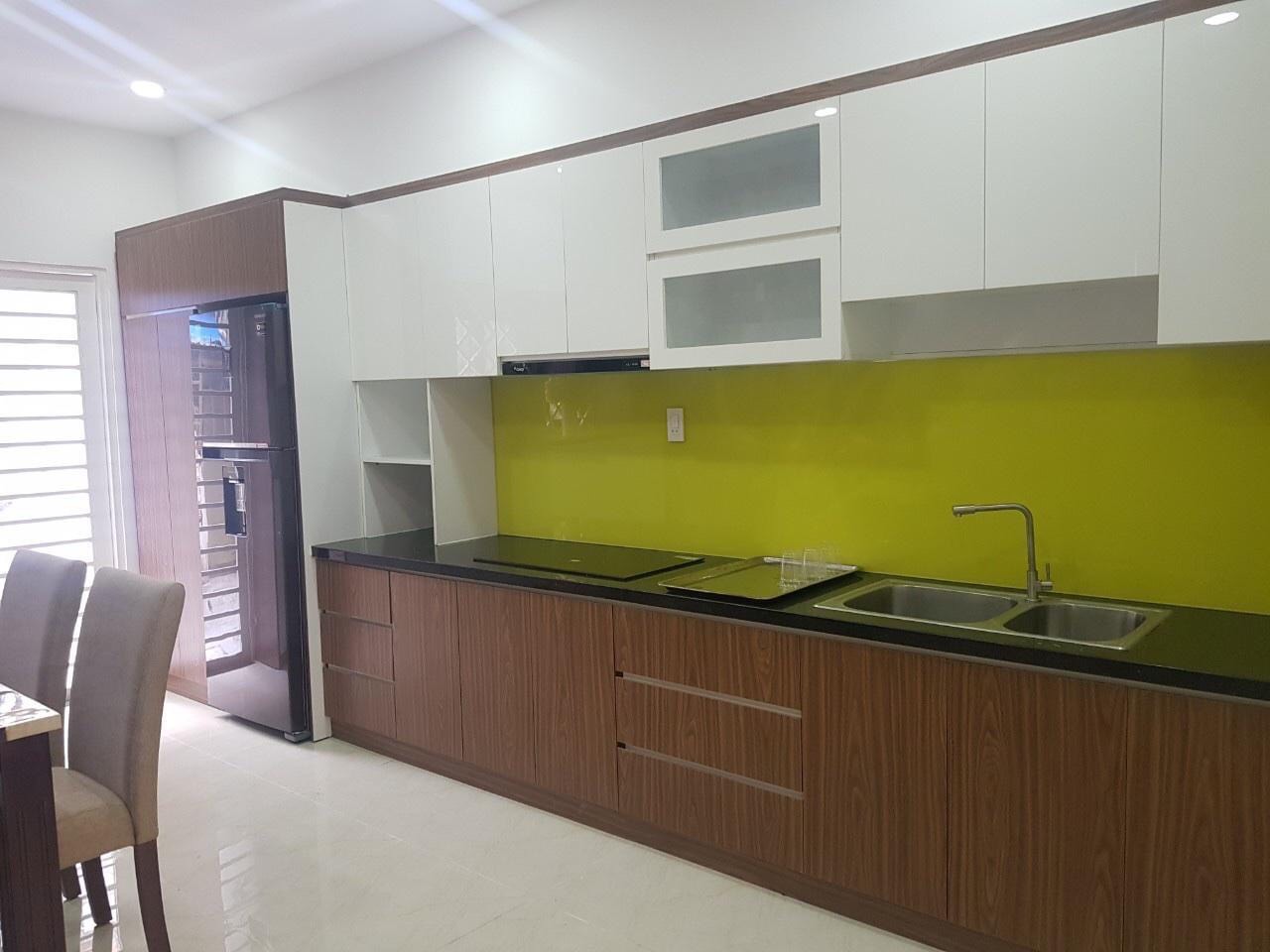 Kẹt tiền bán gấp CHDV mặt tiền Bình Thạnh DT 8x25 xây dựng 7 tầng 20 CHDV full nội thất cc giá 30tỷ