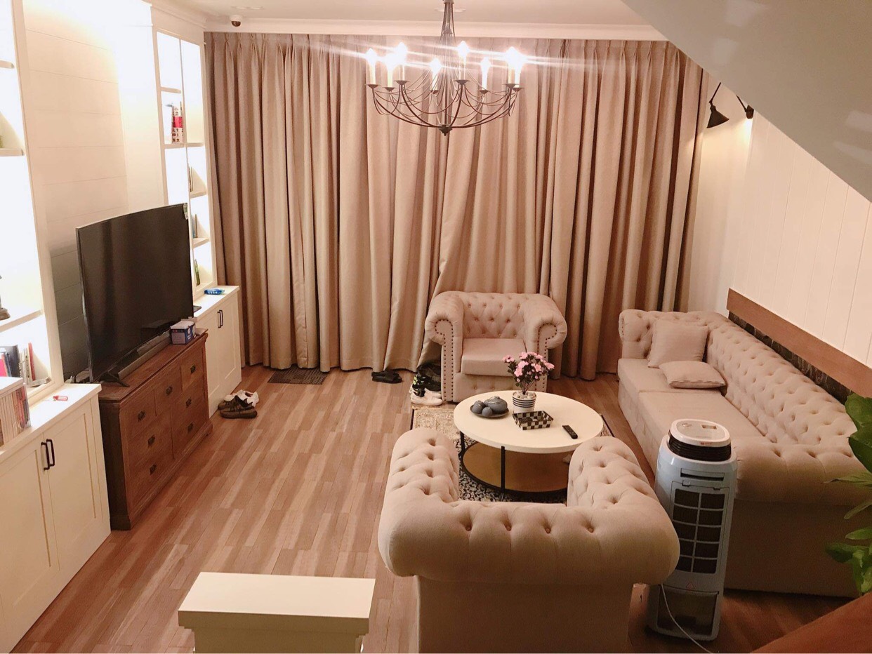 Bán nhà mặt tiền Quận 2, Kế bên Lakeview, Dt: 5x20 Trệt 2 lầu, ST, Gía: 11 tỷ .