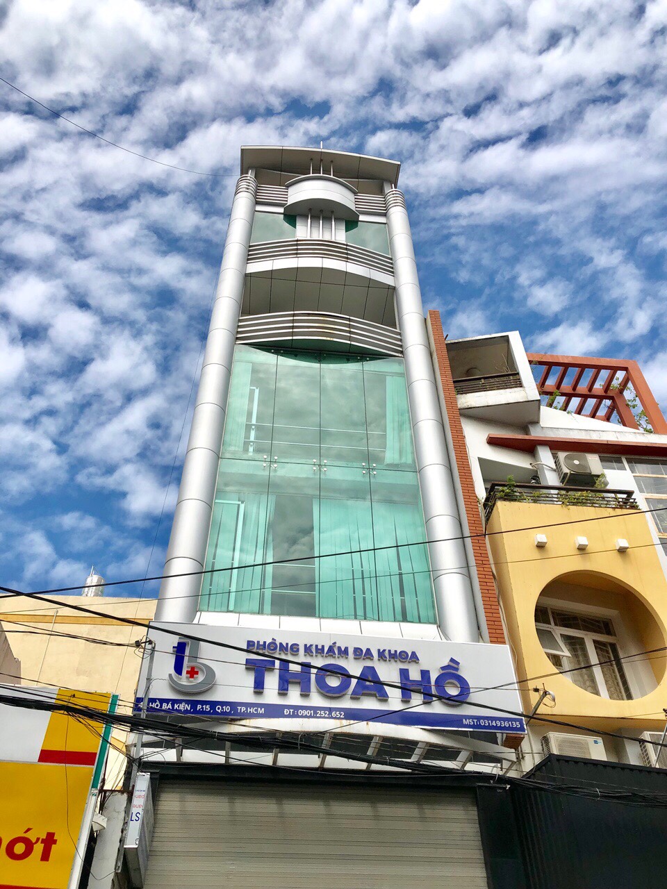 Bán nhà mặt tiền đường Nguyễn Tiểu La, Quận 10. DT 4x15m, 1 trệt, 3 lầu, giá đầu tư 13.5 tỷ