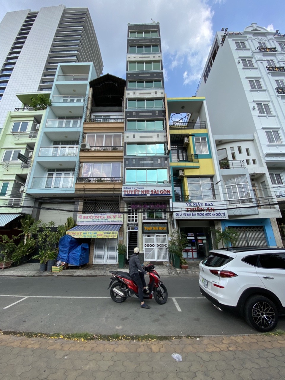 Cần bán khách sạn 3 lầu thang máy (7,5x16m) mặt tiền Trần Nhân Tôn, phường 2, quận 10
