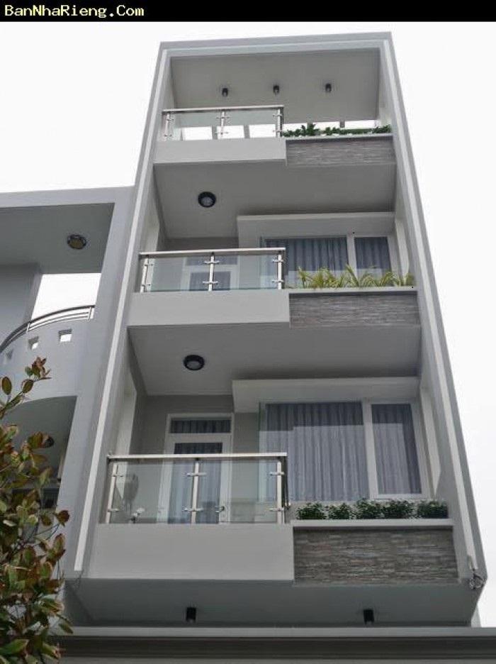 Bán gấp KS đường Sư Vạn Hạnh ngay Vạn Hạnh Mall, hầm + 4L, 4.5x20m, TN: 100tr/th, 17.8 tỷ