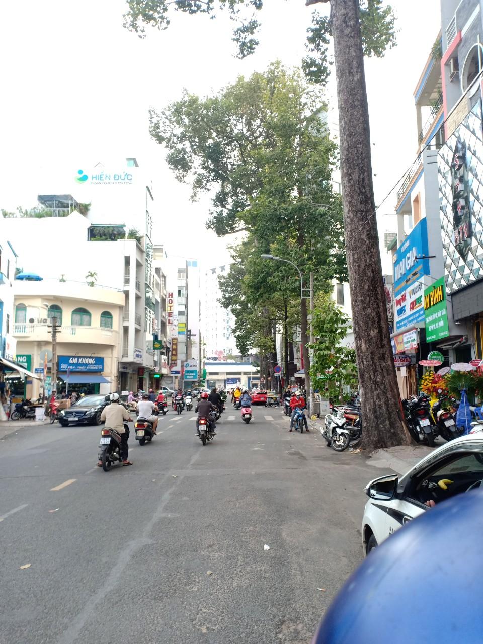 Bán nhà 525 Tô Hiến Thành, quận 10.( DT: 5x20), 3 lầu. Bán 15 tỷ