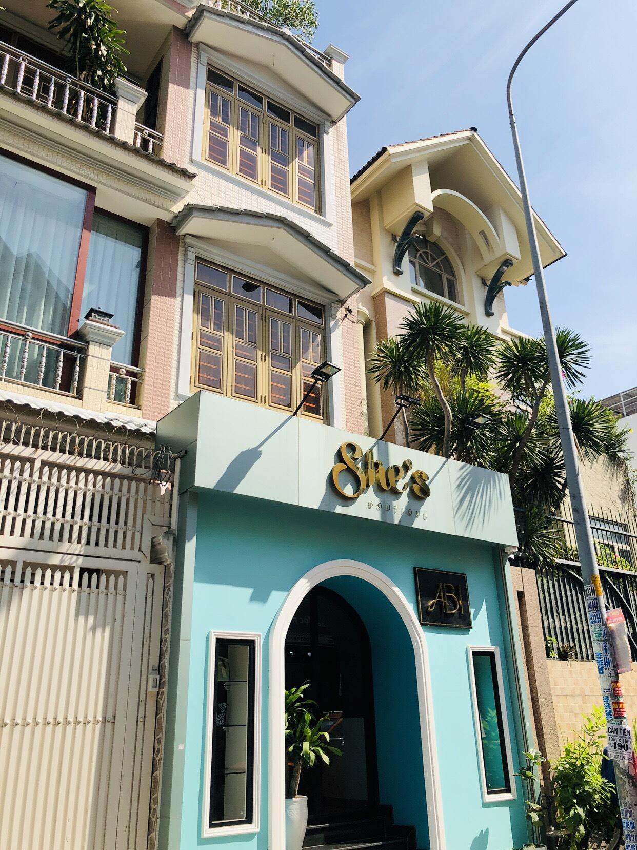 Bán nhà 449 Sư Vạn Hạnh Phường 12, Quận 10, DT: 3.8 x 20m, 3 Tầng giá 12.8 tỷ, 0911709779