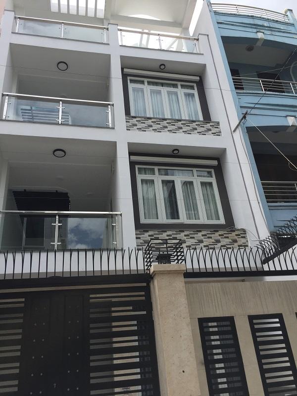 Cần bán nhà Thành Thái, Q. 10 (4 x 14m) 3 lầu mới kiên cố. Giá 9.5 tỷ. Lh 0911709779