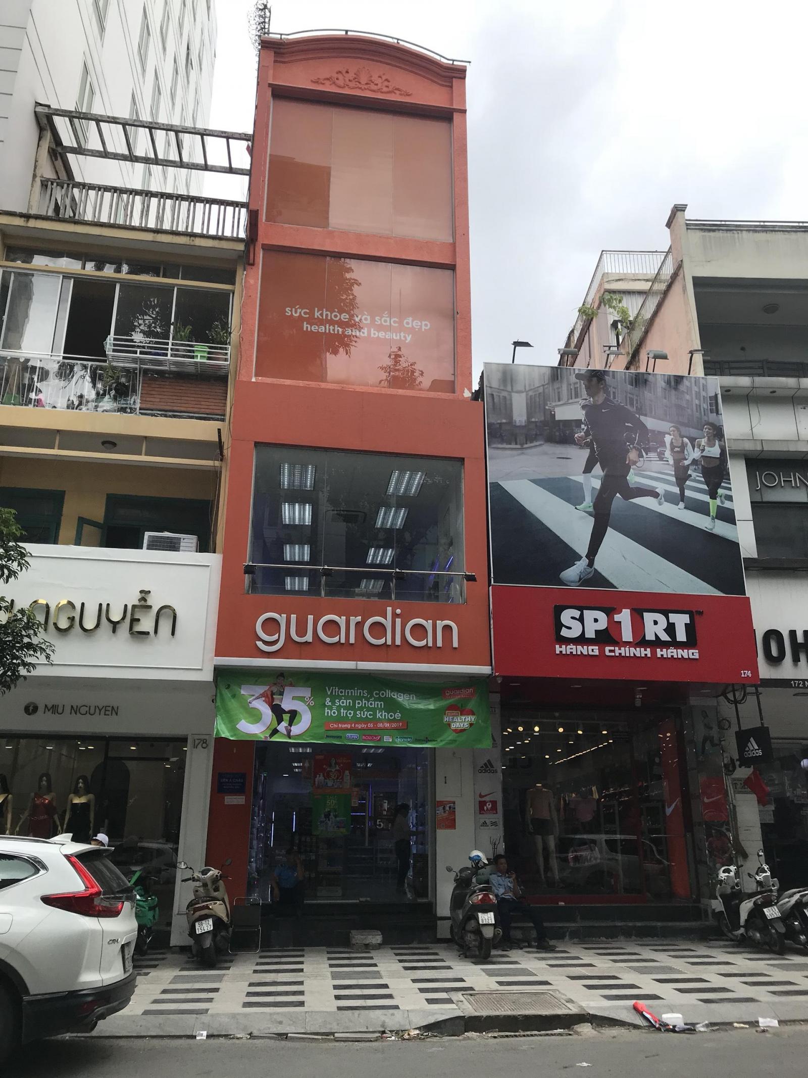 HÀNG HOT QUẬN 10- KHUÔN ĐẤT XÂY CHDV CHỈ 88 TRIỆU/m2. DT 270m2. Lh 0911709779