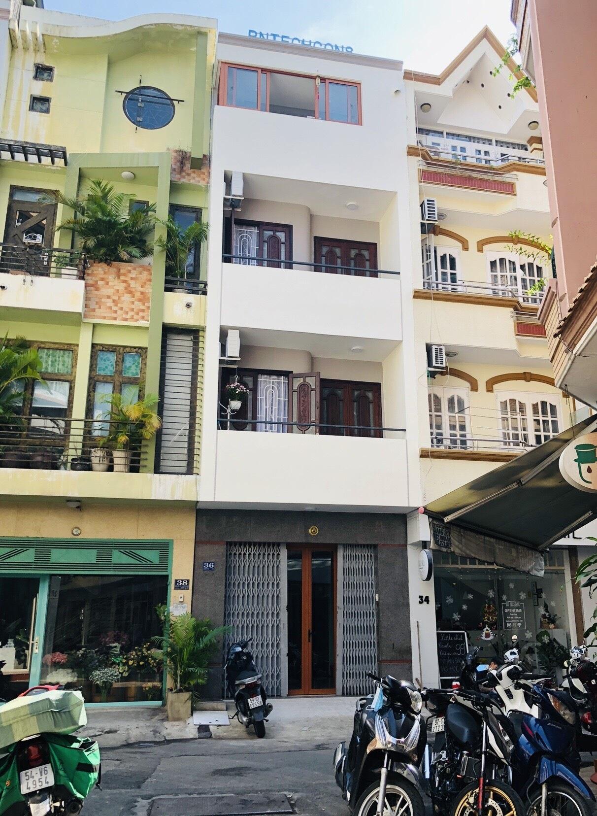 Bán căn góc 2MT hẻm 8m Cách Mạng Tháng 8, Quận 10, DT 7x10m giá 10 tỷ. 4 tầng. Lh 0911709779