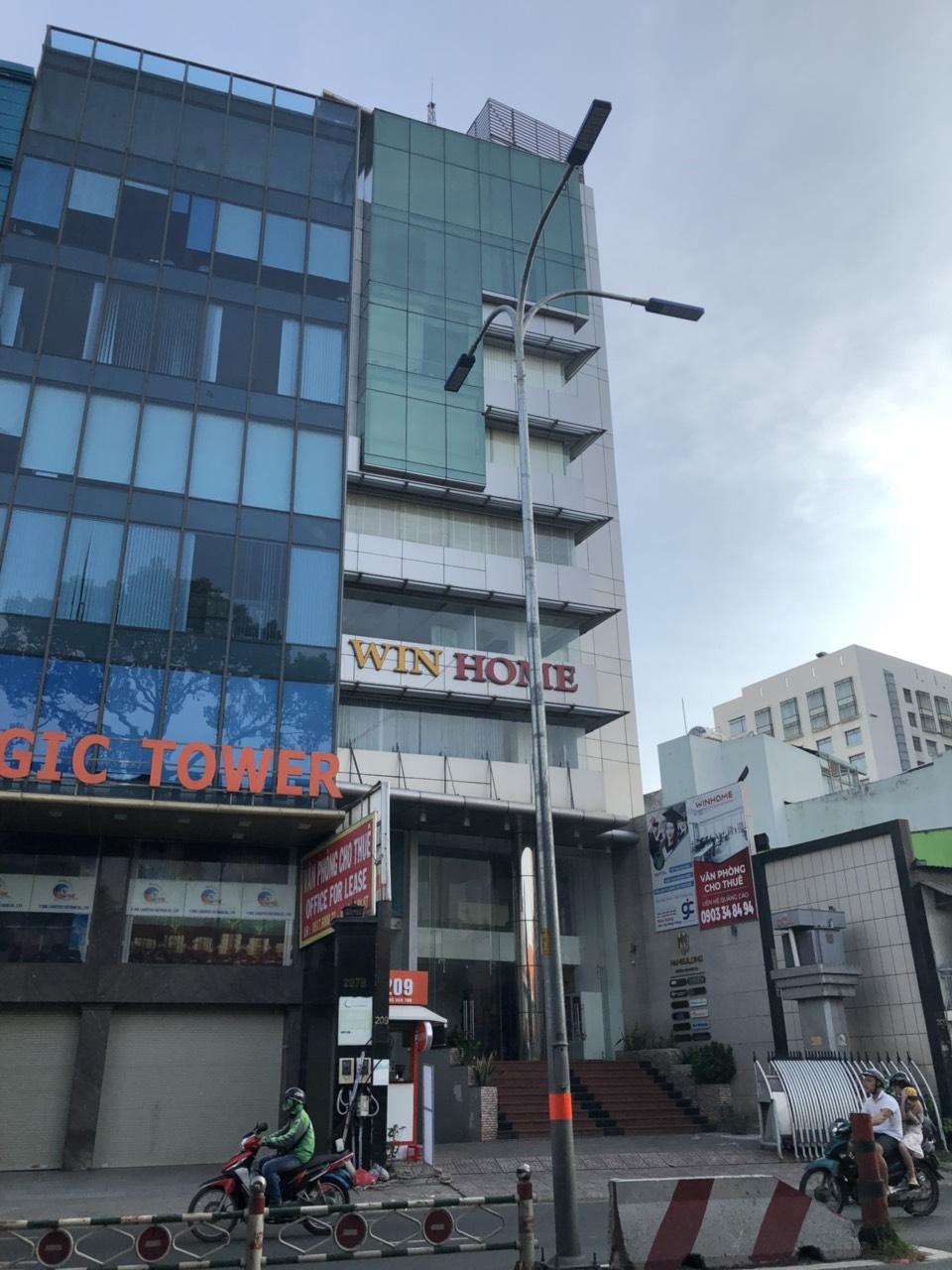 Gia đình nhượng lại căn nhà mặt tiền đường Ngô Quyền, Quận 10 Ngang 7.2m. giá tốt cho anh chị nào có duyên: 0911709779