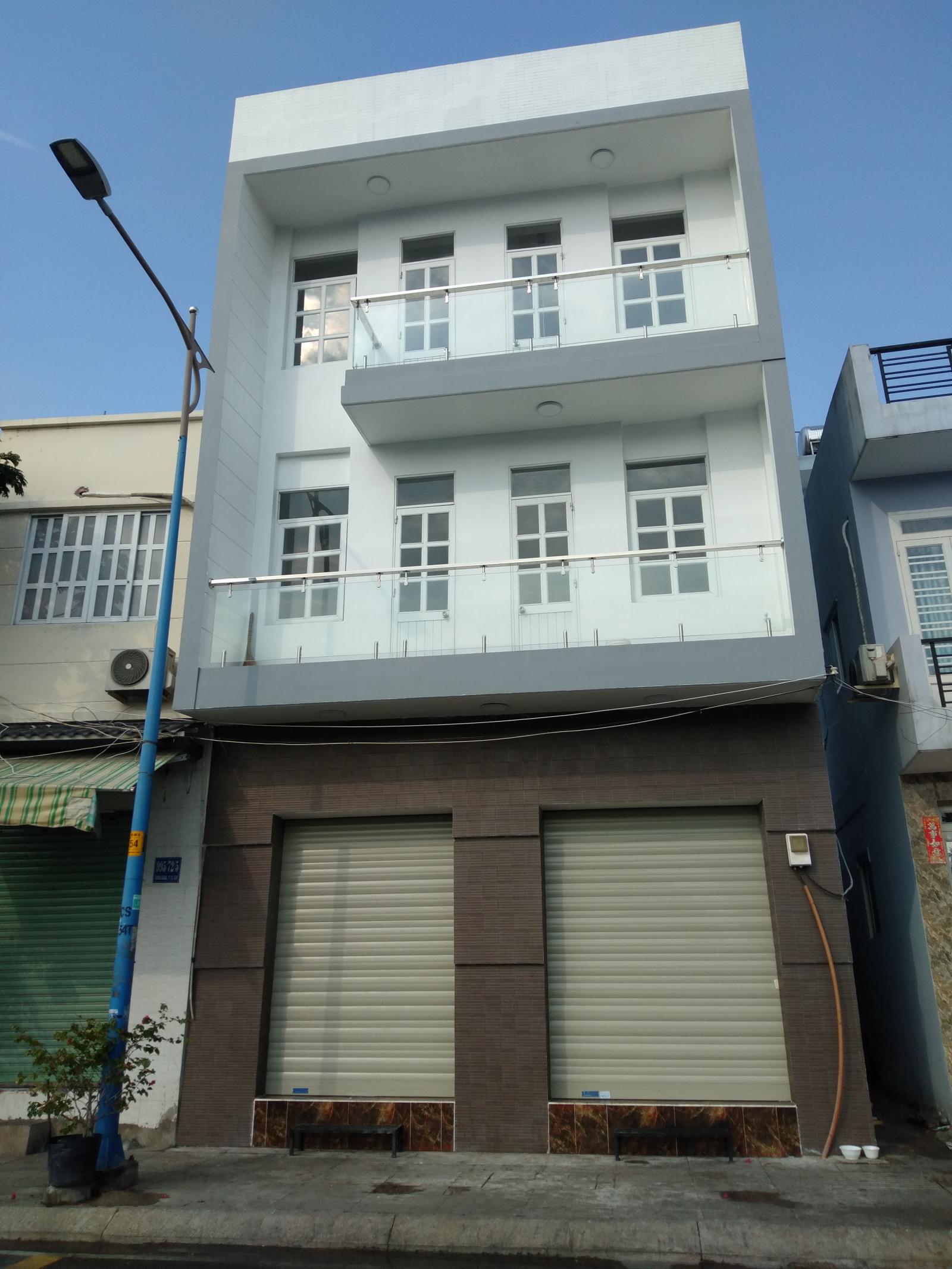 Bán nhà góc 2 MT Mai Xuân Thưởng, DT: 8x20m, giá hữu nghị chỉ 18 tỷ 5, LH: 09015190011