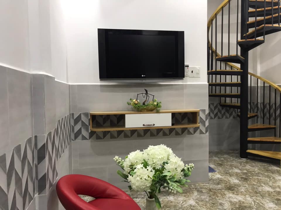 Bán nhà Hoàng Hoa Thám Bình Thạnh, 42m2, HXH, 2T, giá 4.2 tỷ