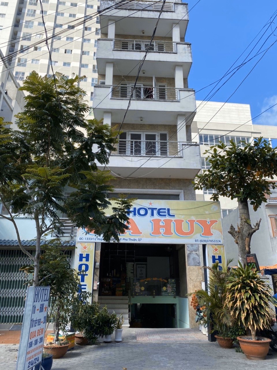 Cần bán khách sạn mặt tiền Lê Thị Chợ, quận 7, Dt 5x29m, 1 hầm, 1 lửng, 5 lầu. Giá 15,8 tỷ