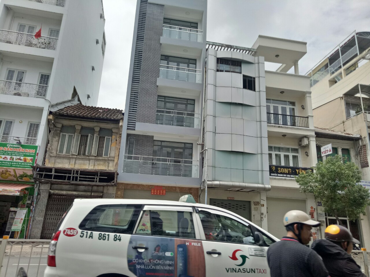 Bán nhà Mặt tiền Ngô Gia Tự, Q10. DT 3.2x17.5m, 2 lầu giá 22 tỷ