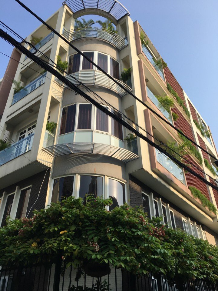 Bán nhà MT khu cư xá đô thành, quận 3. DT 5x10m, 3 tầng, thuê 50 triệu, giá 18 tỷ