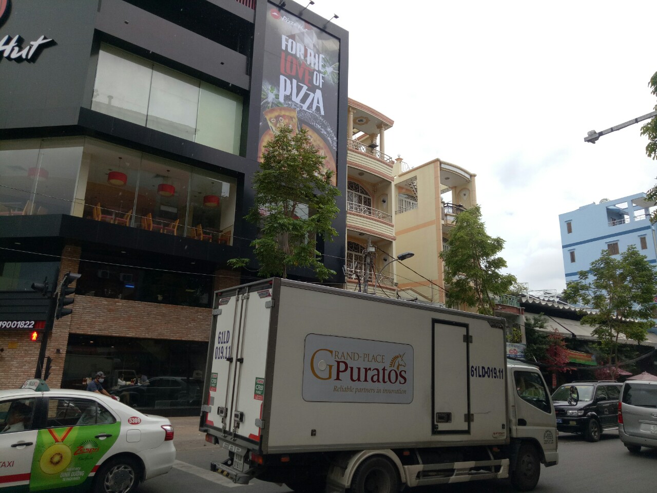 Bán nhà Mặt tiền Cao Thắng, quận 3. DT 4,2x22m, 2 tầng sẵn hdt giá 30 tỷ TL