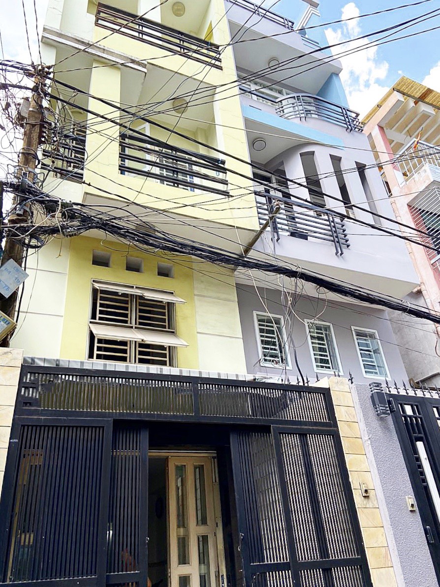 Chỉ 8 tỷ 5 sở hữu ngay DT khủng: 4.5 x 21m Ông Ích Khiêm, Quận 11, LH: 0915190011