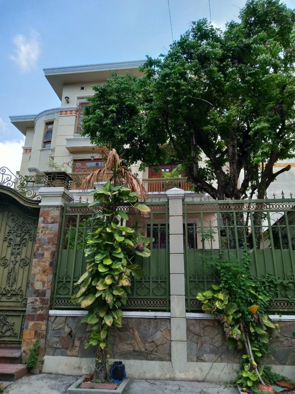 Bán nhà mặt tiền Lê Quang Định, P1, Gò Vấp: Diện tích 20x40m nở hậu giá 100 tỷ