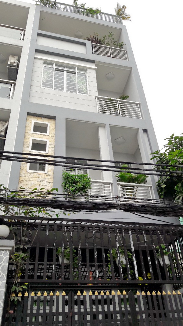 Bán nhà Đường Hòa Hảo, quận 10, DT 3.8x11m, nhà mới 3 lầu giá 8.35 tỷ