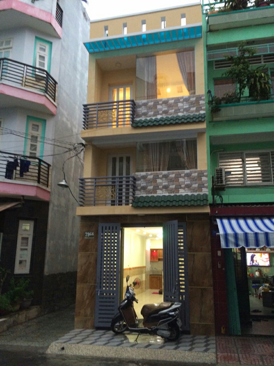  Bán nhà mặt tiền hẻm 7m Nguyễn Trãi p3 Q5,trệt 2 lầu sân thượng ,7x20m giá 145tr/m2.