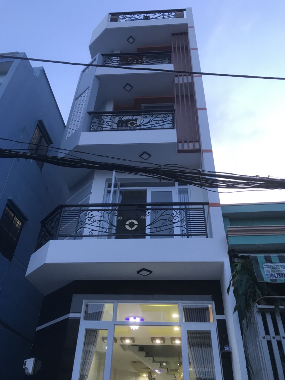 Bán nhà MT Nguyễn Thị Nhỏ, DT 3.5x16m, giá bèo chỉ 9 tỷ 8, đảm bảo lời ngay hơn 1 tỷ, quận 11, LH: 0915190011