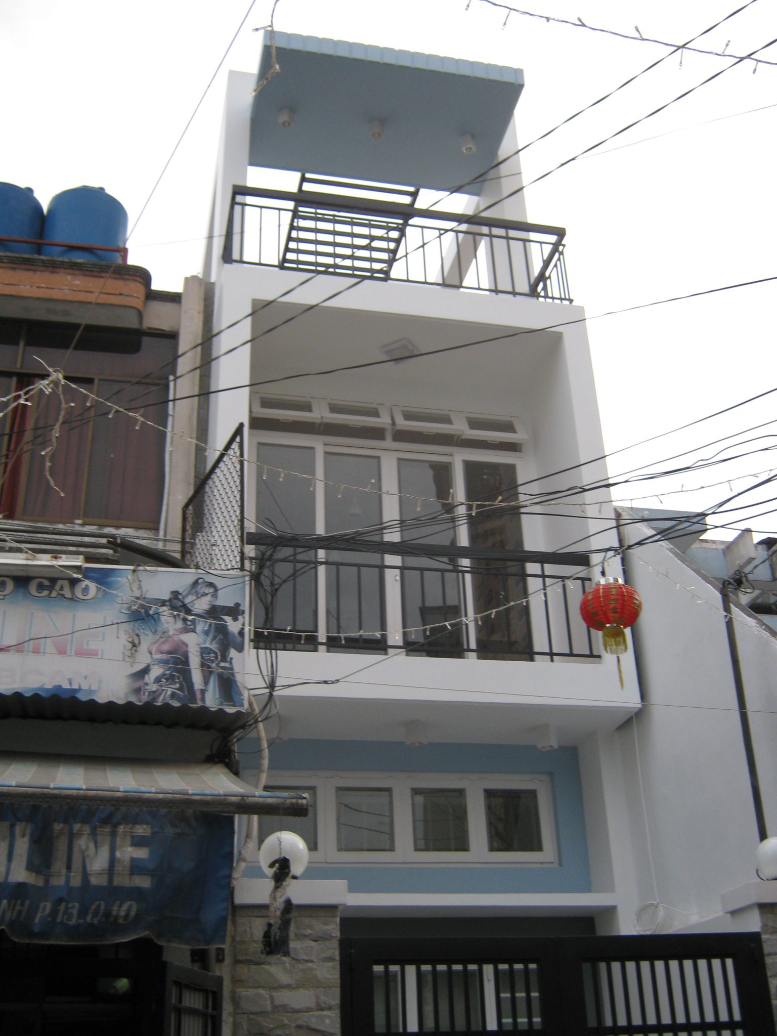 Siêu phẩm nhà Hẻm xe tải ngay Chợ Lớn, Dt: 4x18m, xe hơi đậu trong nhà, chỉ 9 tỷ 2, LH: 0915190011