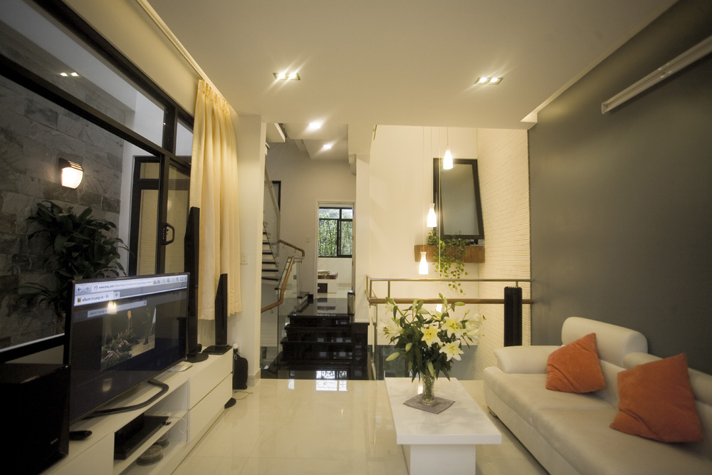 Bán nhà mặt tiền Trần Thiện Chánh, phường 12, quận 10. DT (4x18m). Giá 24.7 tỷ TL