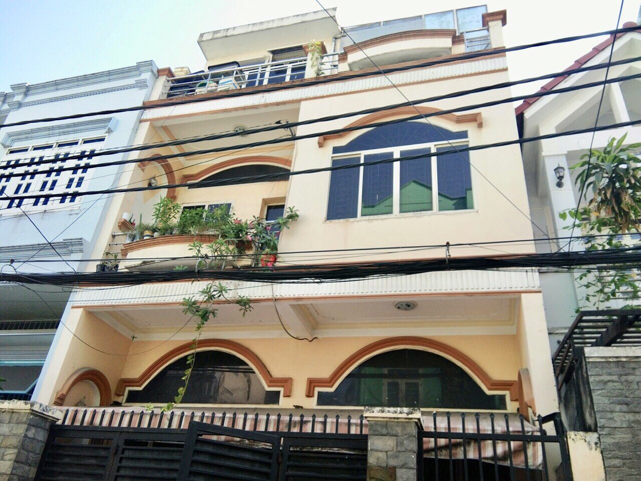 Bán nhà HXH Nguyễn Minh Hoàng khu K300 P12, Q. Tân Bình, DT 5x17m, giá 12 tỷ TL