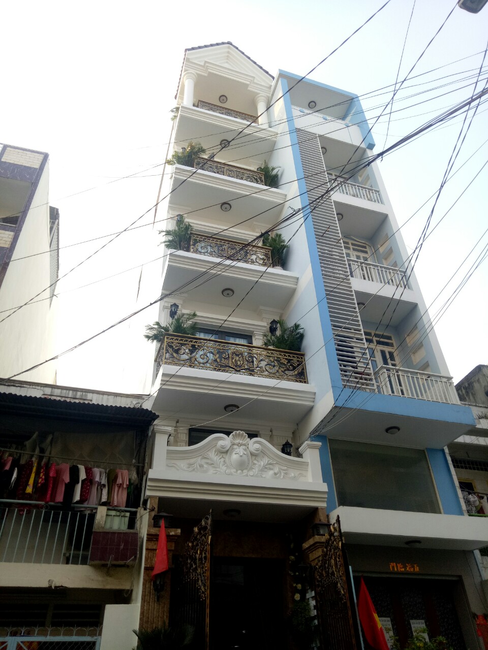 Cần tiền bán gấp căn nhà Nguyễn Văn Luông, Q.6, DT lớn: 6x16m, chỉ 13 tỷ 5, LH: 0915190011