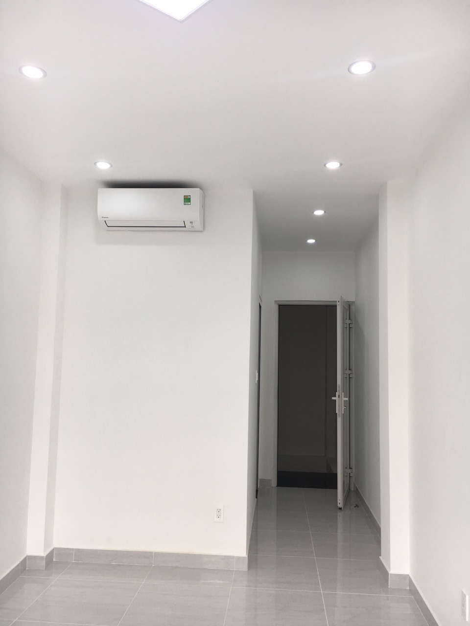 Bán nhà Quận Bình Thạnh chính chủ, giá rẻ, đầy đủ tiện nghi 	