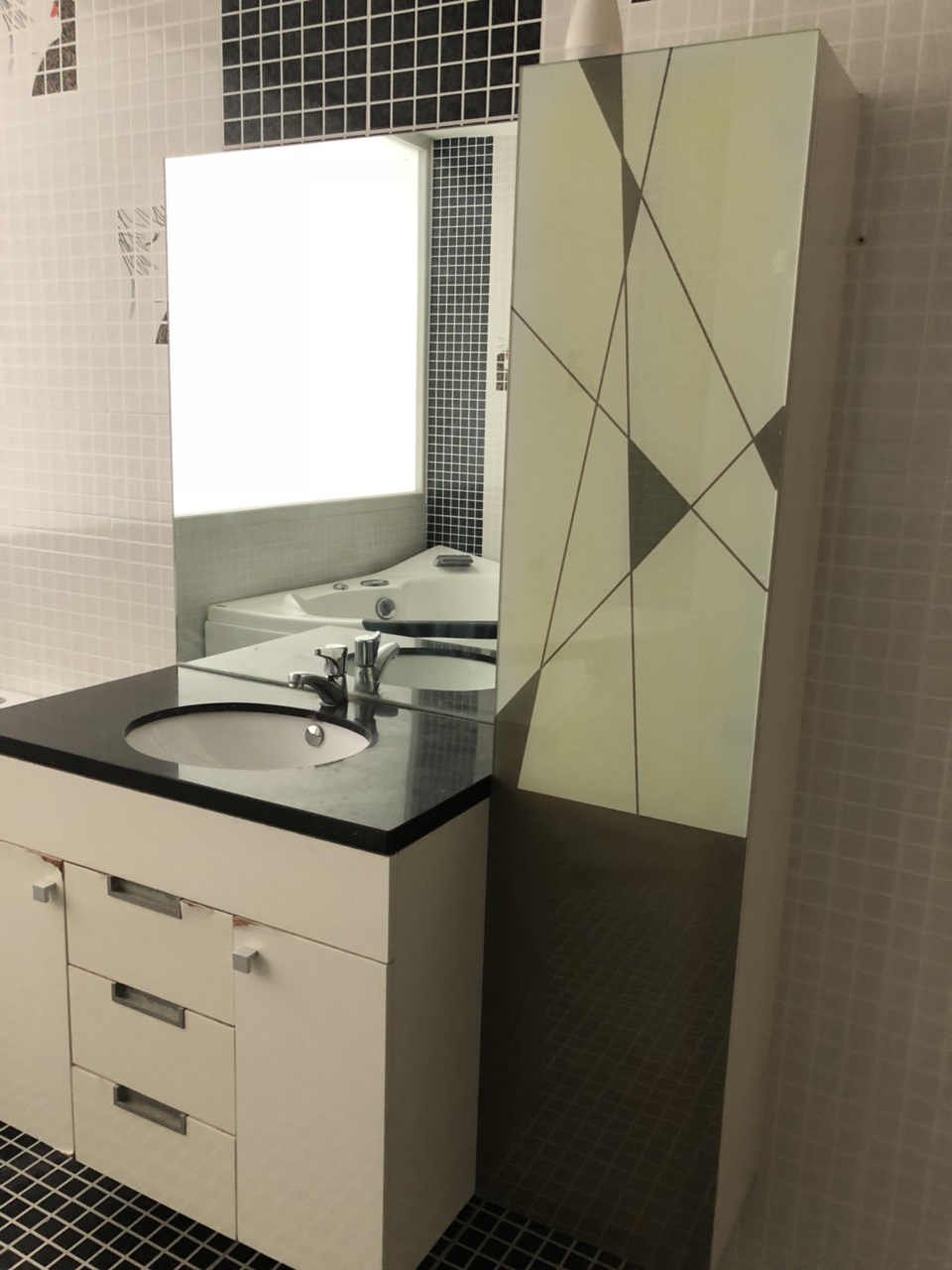 Bán nhà Hẻm 214 Nguyễn Trãi, 4x10m, 2 tầng giá 8.8 tỷ