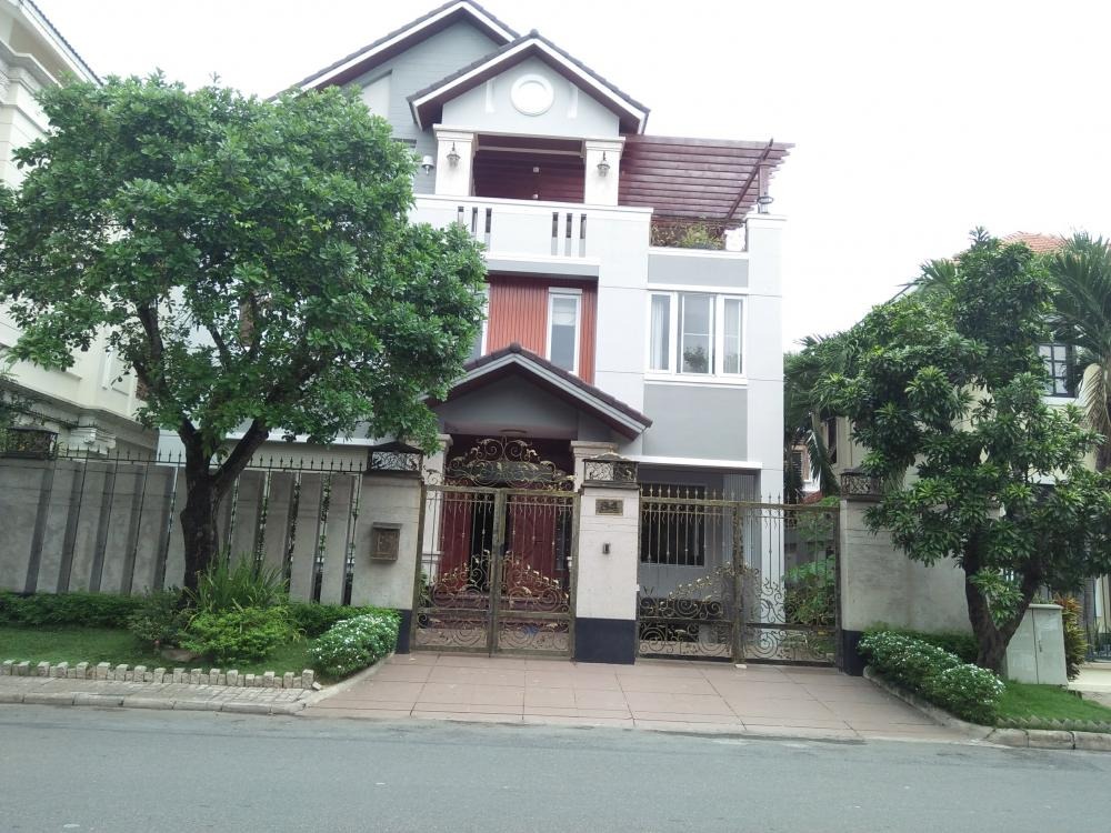 Bán biệt thự đơn lập Nam Thiên MT đường Nguyễn Bính vip nhất khu Cảnh Đồi Phú Mỹ Hưng Quận 7 giá rẻ hơn thị trường.