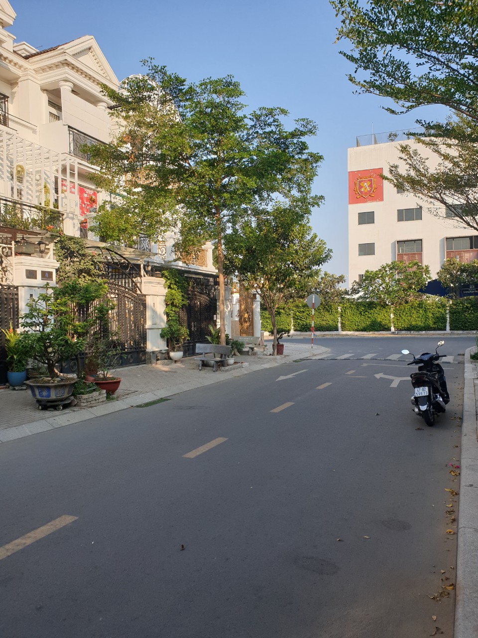 Bán căn biệt thự khu CityLand Garden Hills P5,100m2  full nội thất giá chỉ 16,2 tỷ