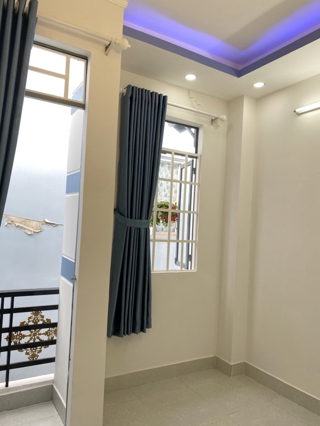 Bán nhà 1 lầu mới đẹp hẻm 2279 (Nguyễn Thị Hương) đường Huỳnh Tấn Phát huyện Nhà Bè