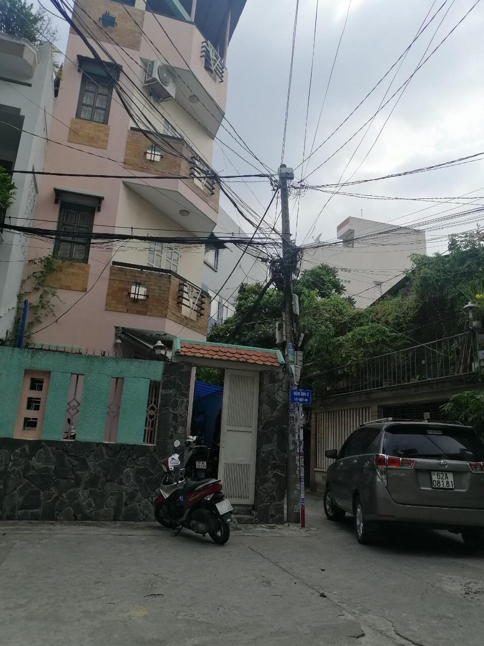 Chính Chủ Bán Nhà Mặt Tiền Gần Phan Văn Trị, DT: 6x17m, Trệt, 2 Lầu, ST, Giá 11 Tỷ Thương Lượng 