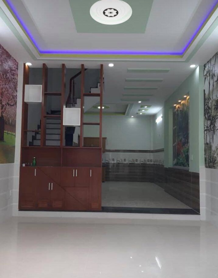 Bán nhà hẻm 130 Hồ Bá Kiện, Quận 10, 40m2, 3 tầng